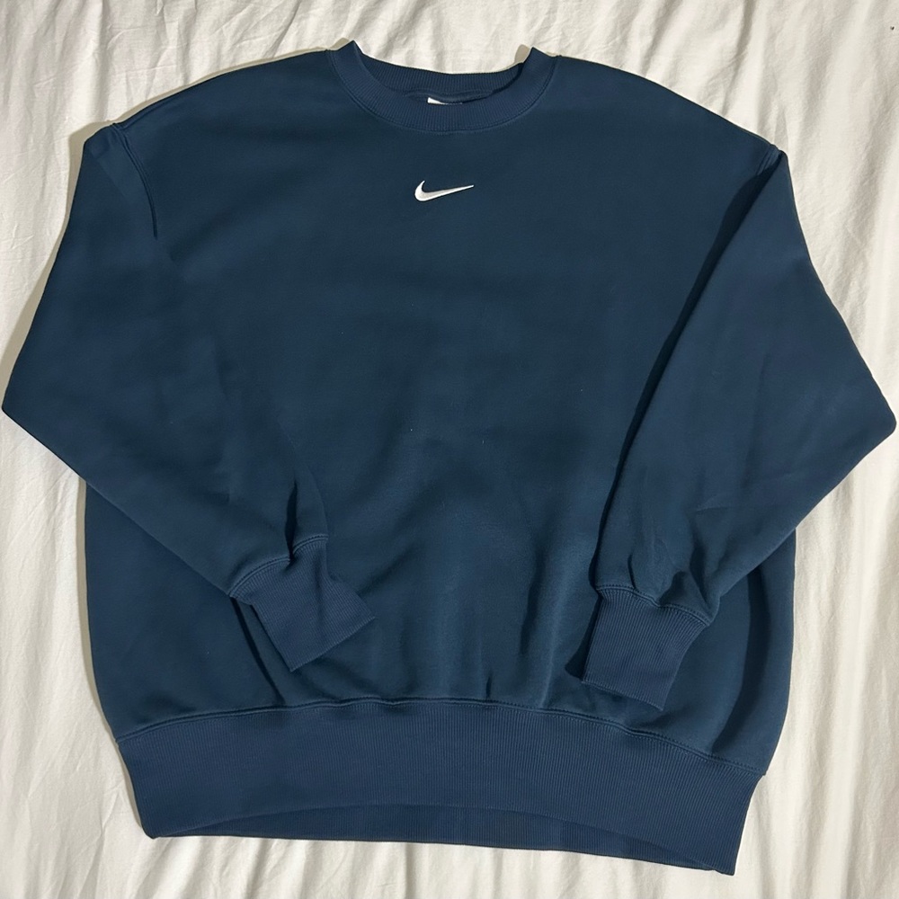 Nike Women's Sportswear Phoenix Fleece Oversized Sweatshirt
